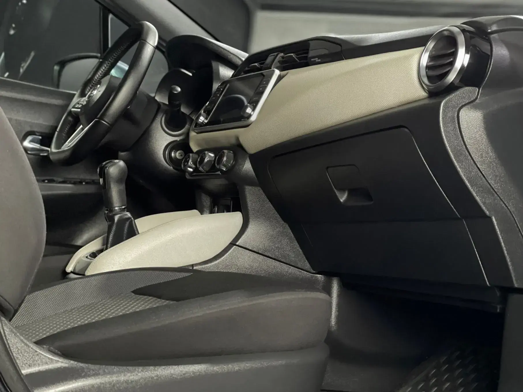 Nissan Micra 1.0 IG-T Acenta 4