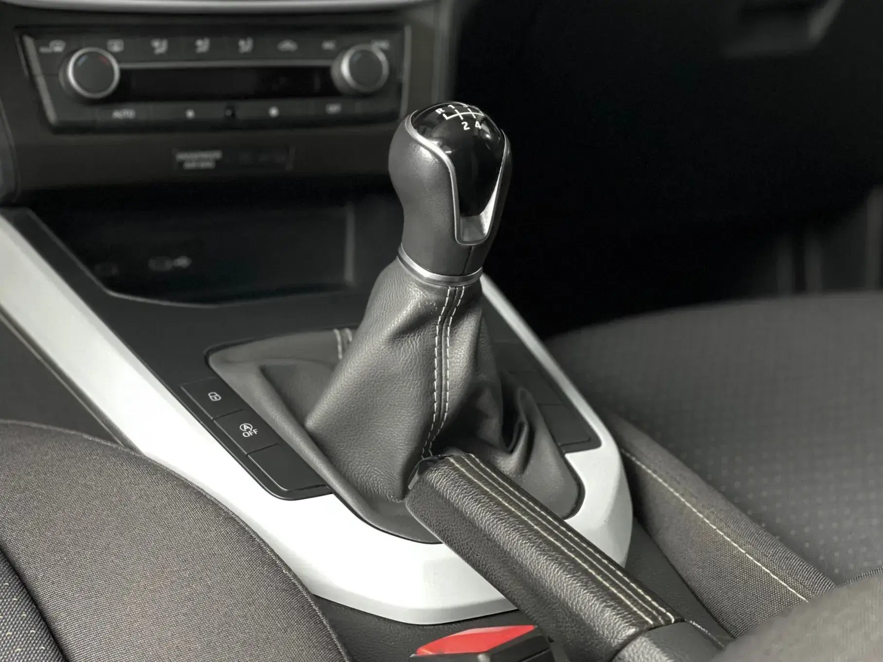 SEAT Arona 1.0 TSI Style 8