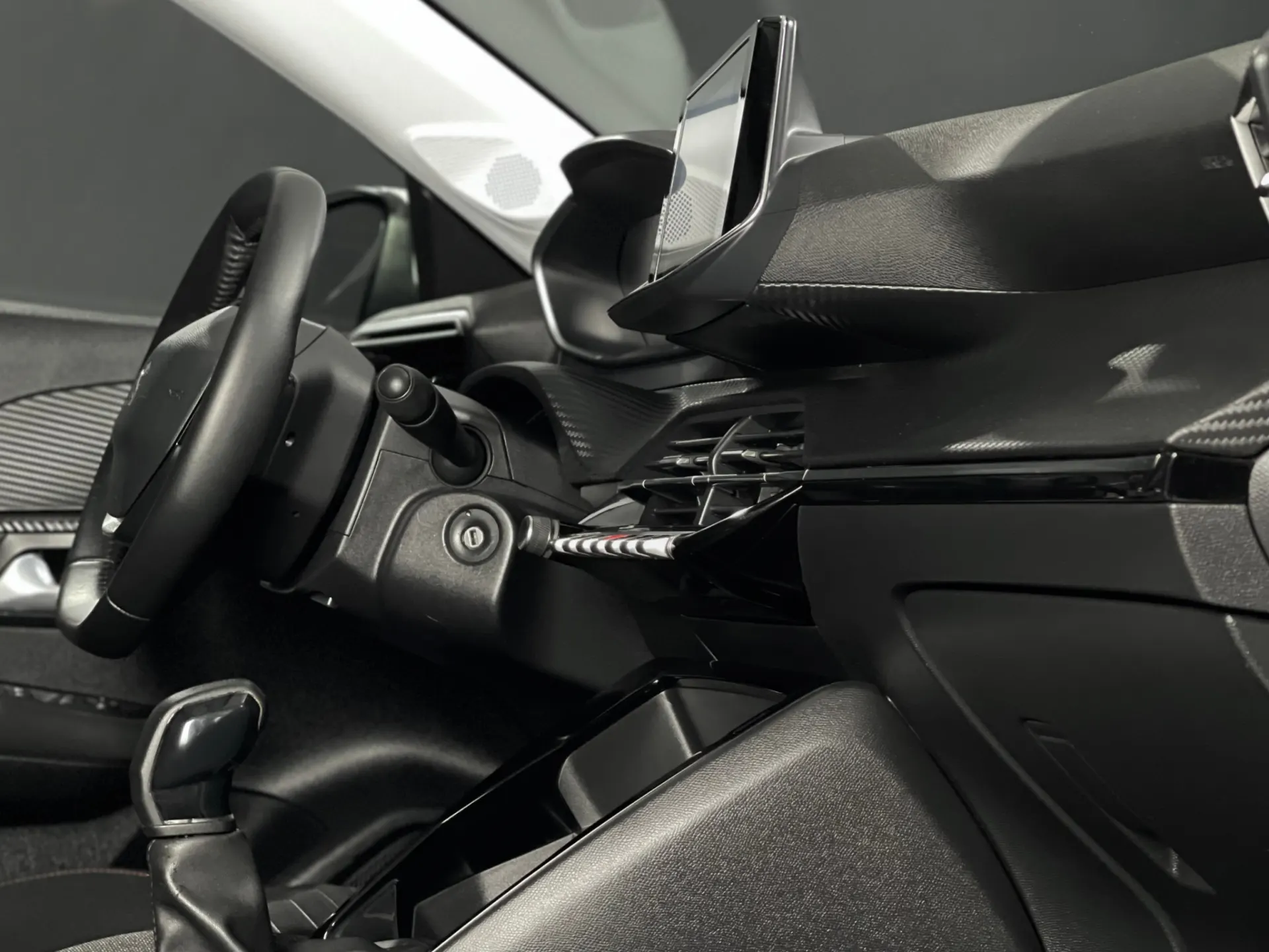 Peugeot 208 1.2 ACTIVE 9