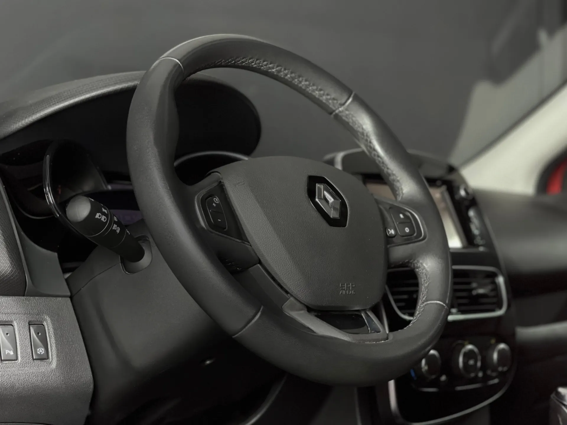 Renault Clio 0.9 ENERGY LIMITED 5