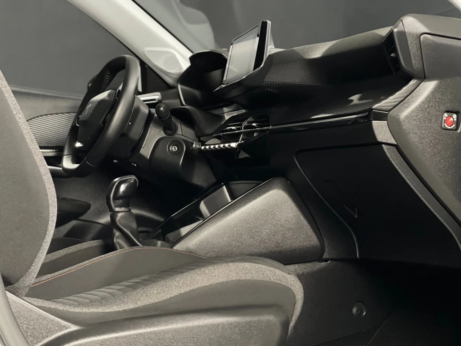 Peugeot 208 1.2 ACTIVE 4