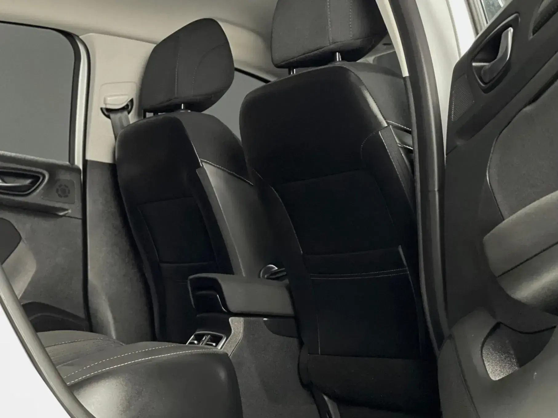 Renault Mégane Sport Tourer dCi 110 FAP EDC Dynamique 10