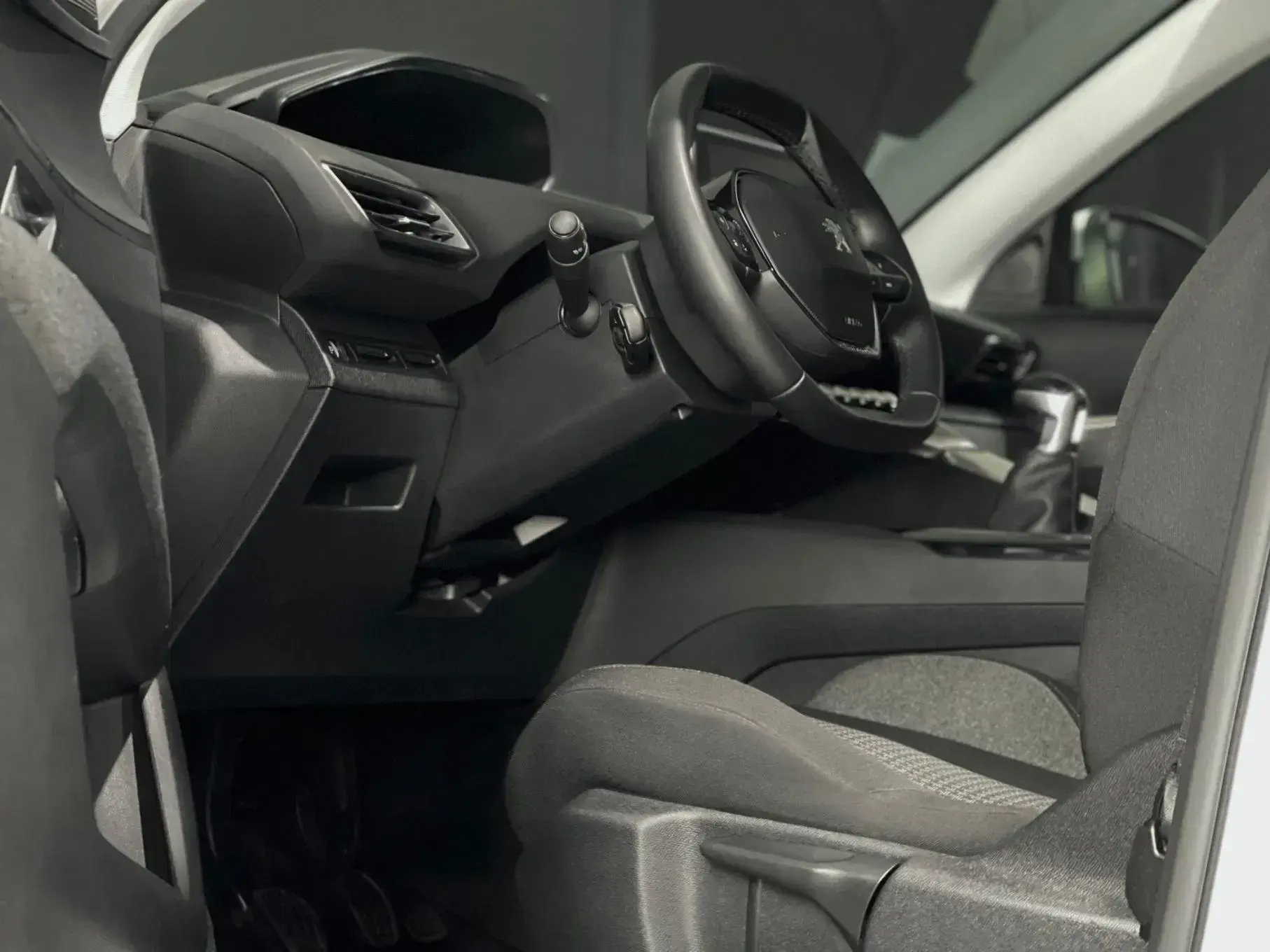 Peugeot 3008 1.5 BlueHDi Active 6