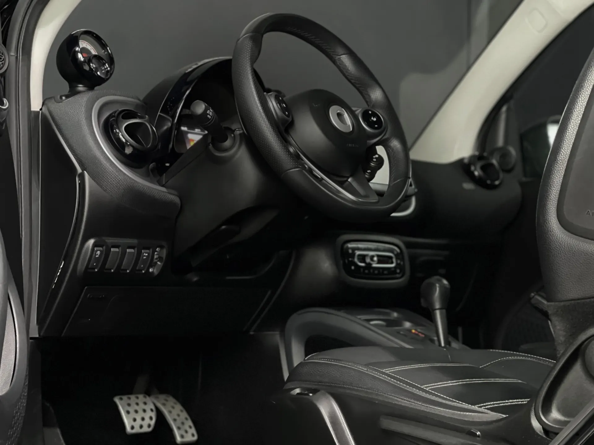 Smart ForTwo Coupé 0.9 TURBO BASIS PRIME 2