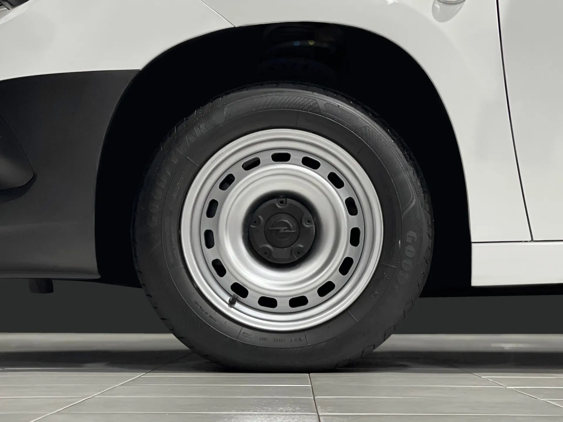 Opel Combo 1.5 CDTi L1H1 ENJOY 12