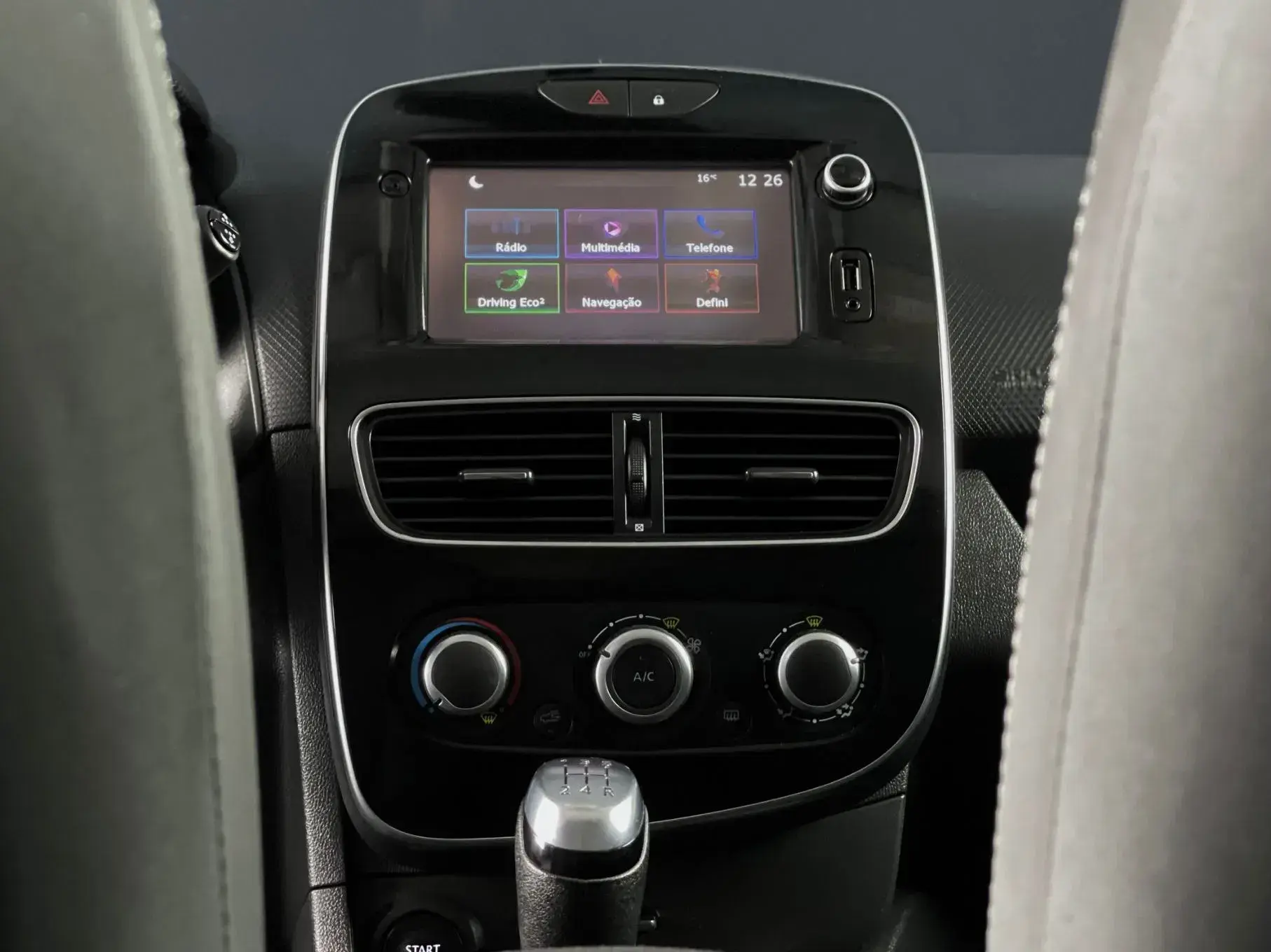 Renault Clio Sport Tourer 0.9 TCE Limited 10