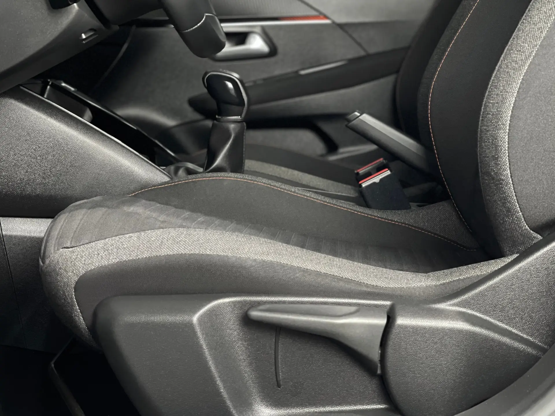 Peugeot 208 1.2 Puretech Active 8