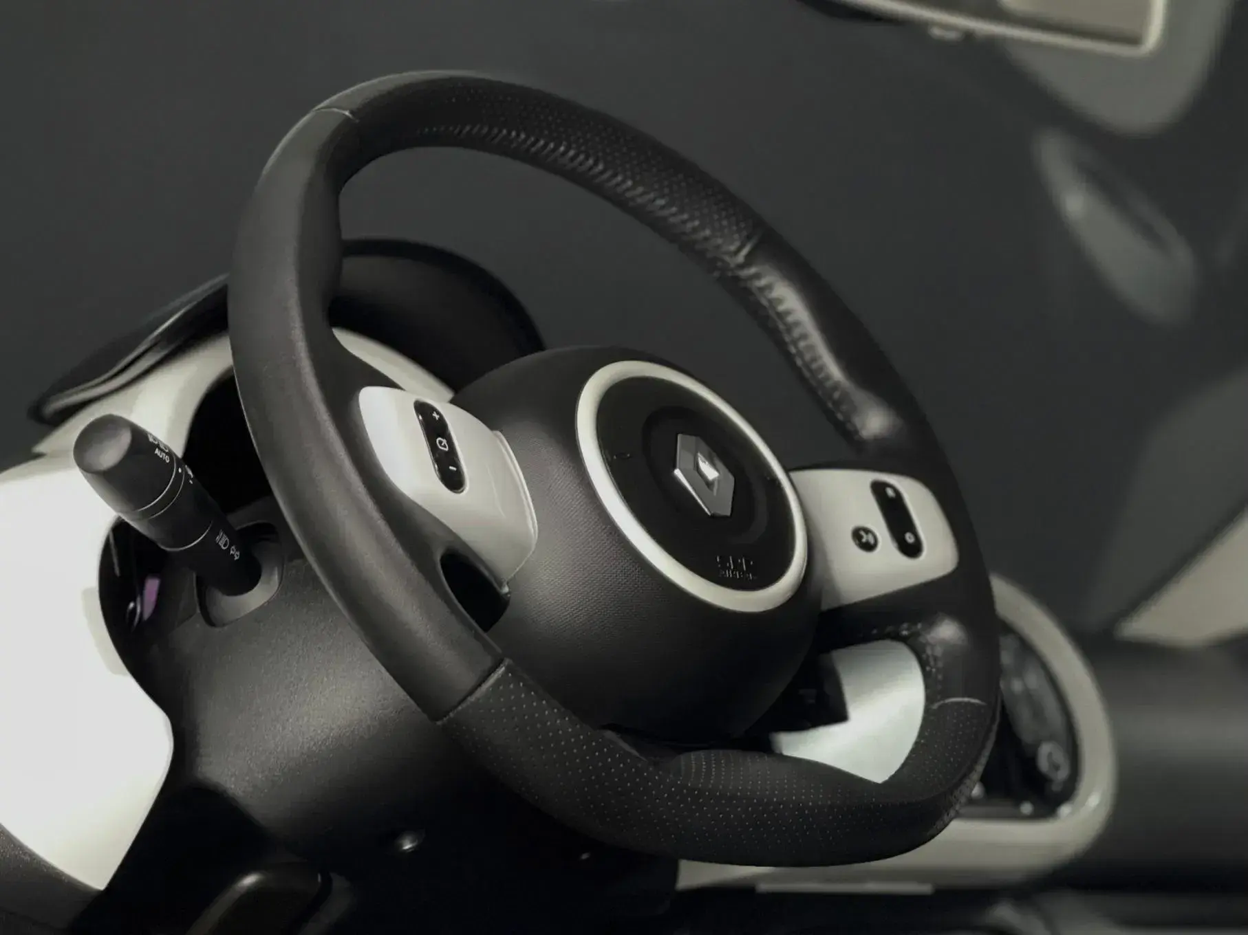 Renault Twingo 1.0 SCe Intens 5