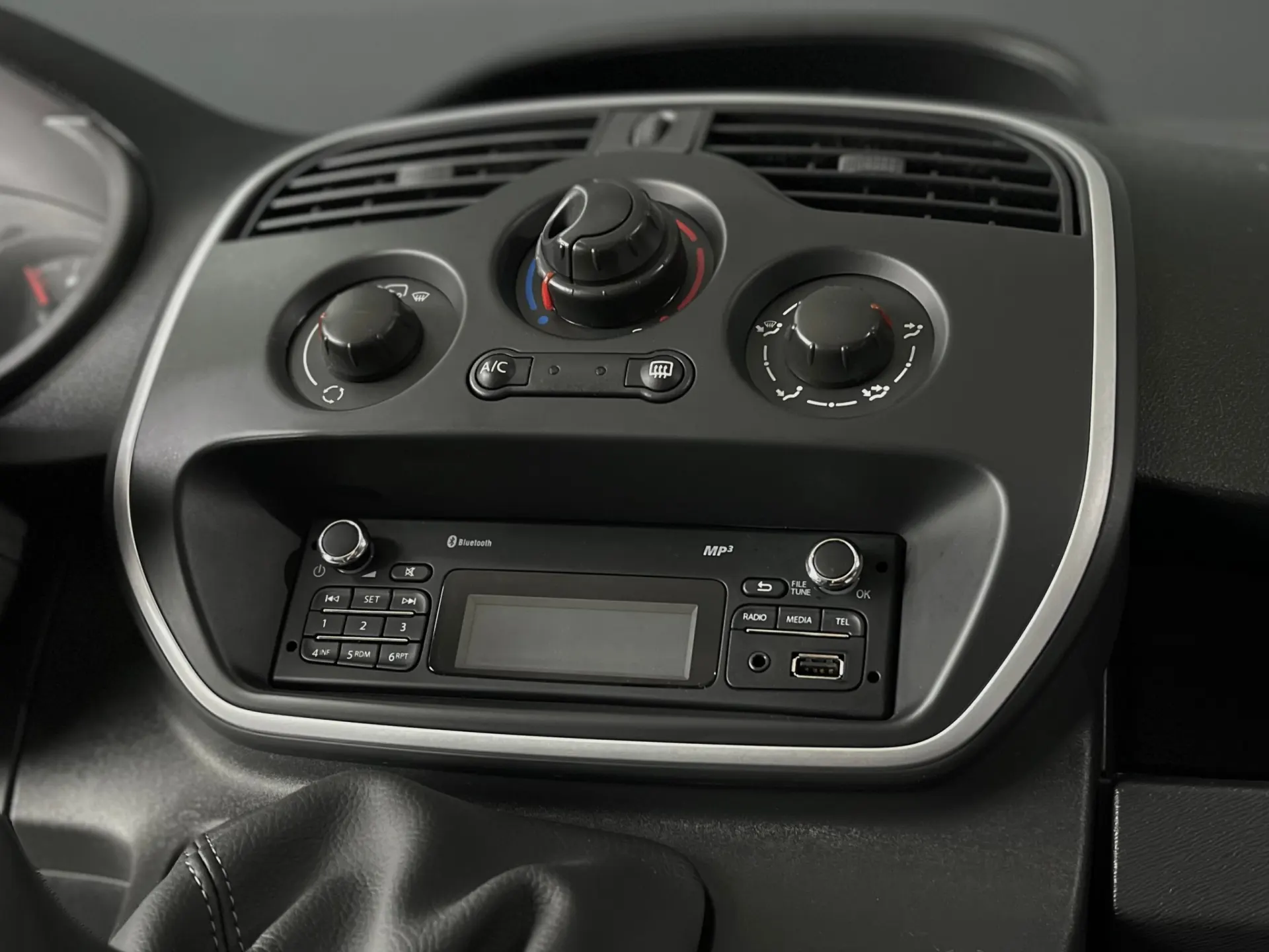 Renault Kangoo EXPRESS FASE II DIESEL 1.5 DCI BUSINESS S/S 3L 6