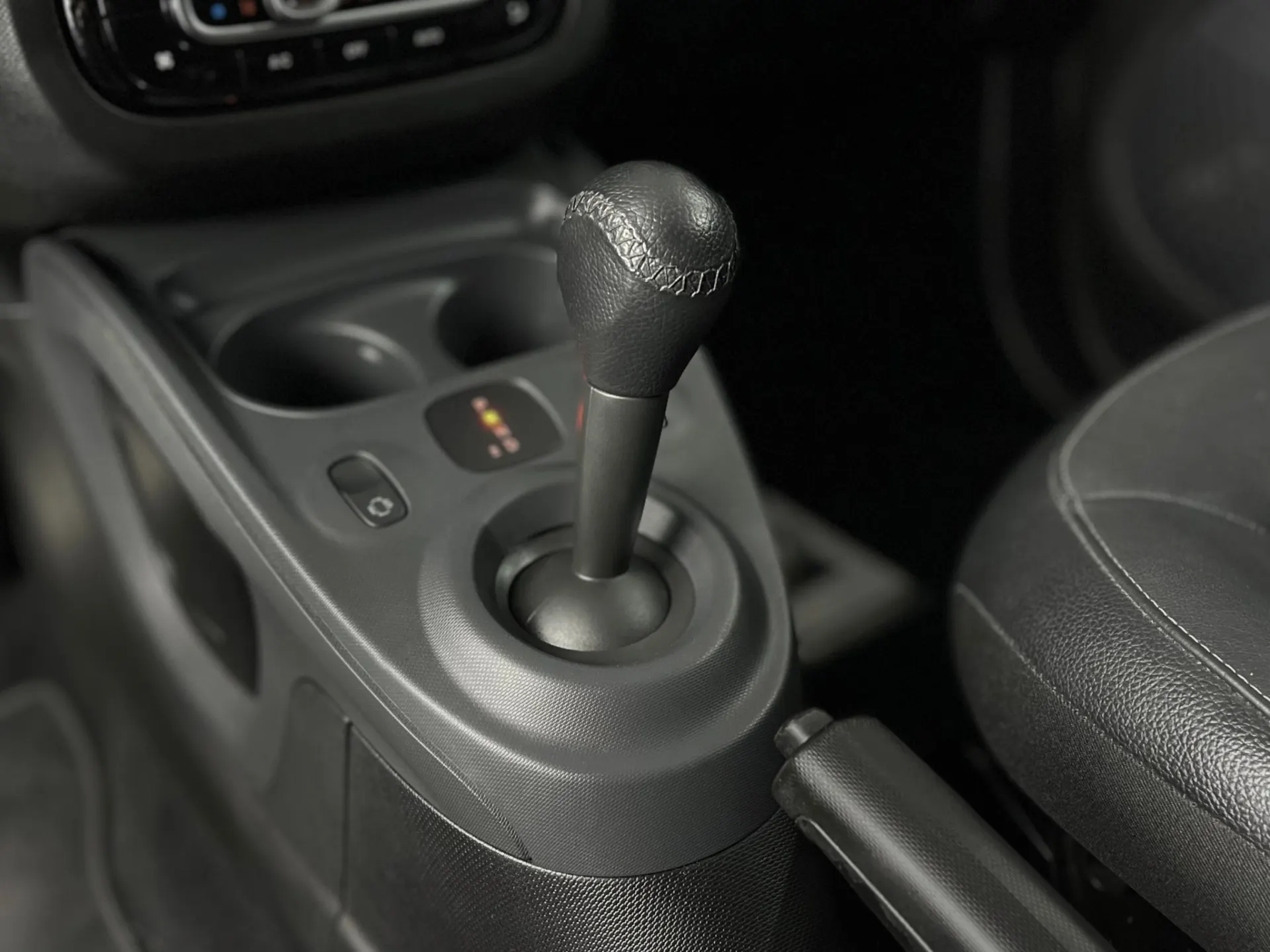 Smart ForTwo Coupé 0.9 TURBO BASIS PRIME 8