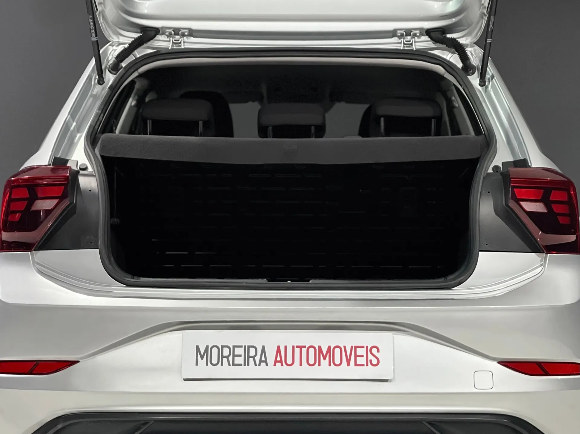 Volkswagen Polo 1.0 Confortline 12