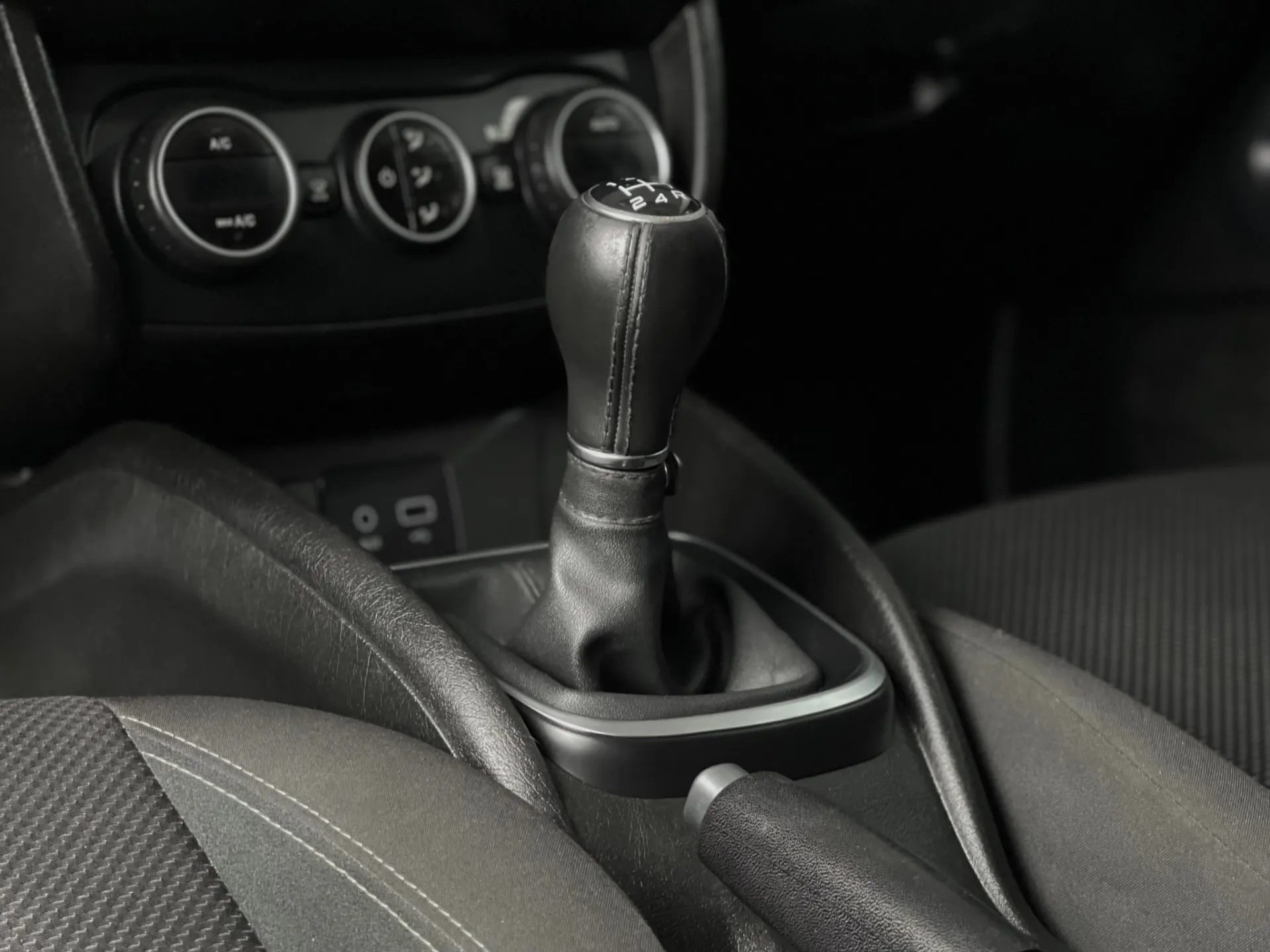 Fiat Tipo 1.3 M-JET LOUNGE 7