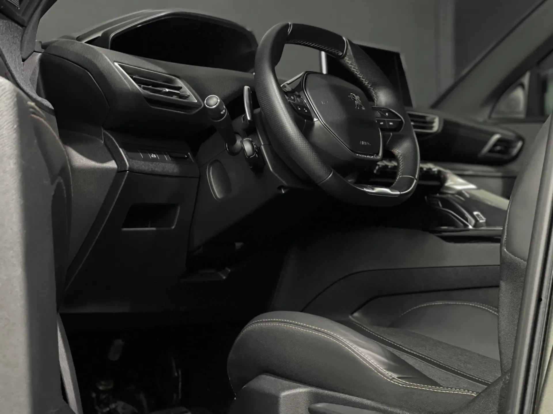 Peugeot 5008 1.6 BLUE-HDI ALLURE 2