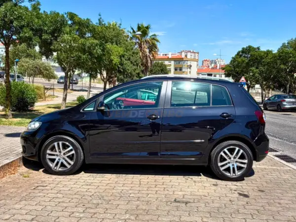 Volkswagen Golf Plus 2.0 TDi Confortline 8