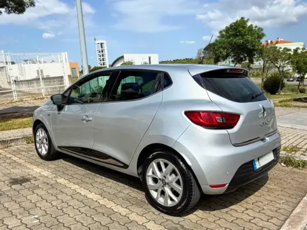 Renault Clio 1.5 dCi Limited 4
