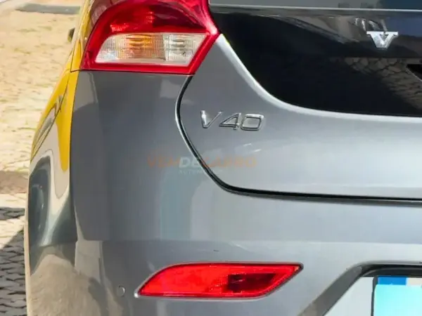 Volvo V40 2.0 D2 Kinetic 8