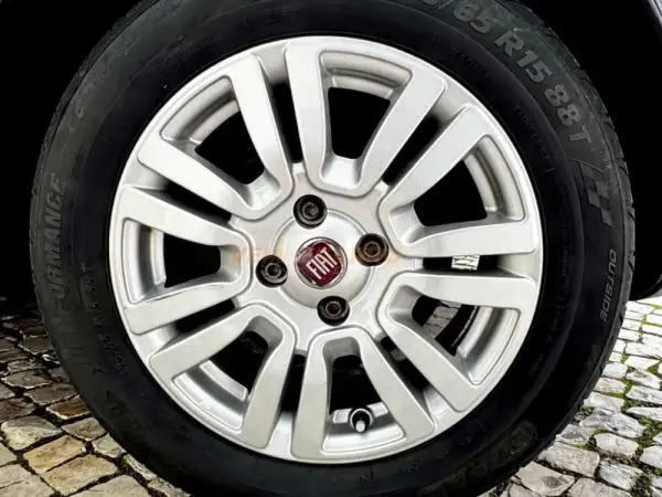 Fiat Punto 1.3 M-Jet Lounge S&S 7