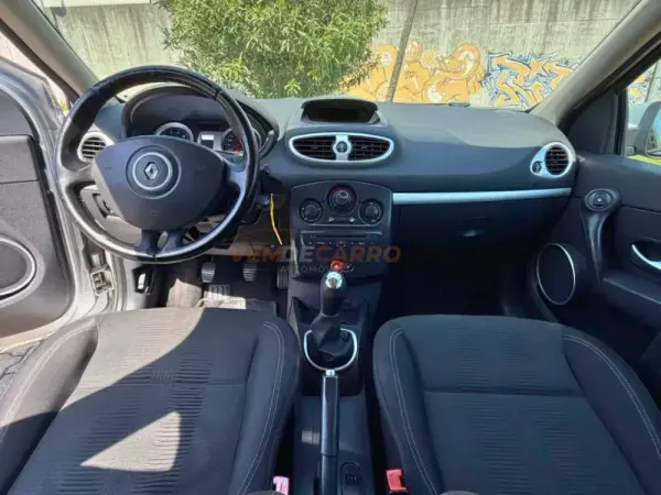 Renault Clio 1.2 16V Confort 12