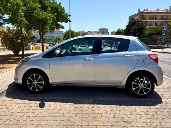 Toyota Yaris 1.0 VVT-i Comfort 5