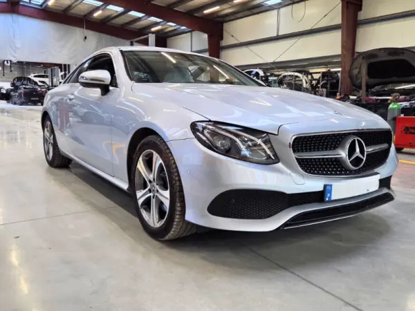 Mercedes-Benz E 220 d Aut. 3