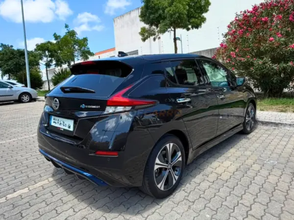 Nissan Leaf N-Connecta 9