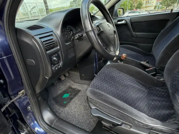 Opel Astra 1.4 16V 16