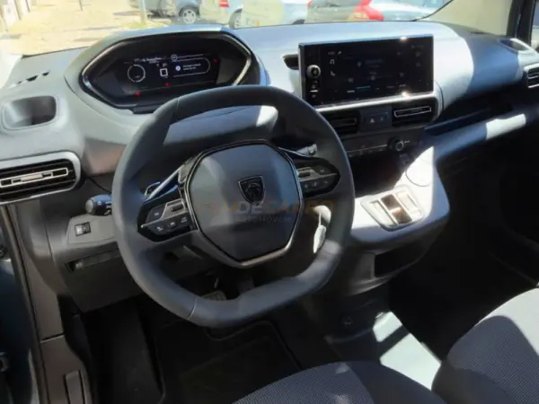 Peugeot e-Partner XL 11