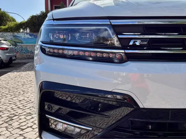 Volkswagen Tiguan 2.0 TDI R-Line DSG 4Motion 4