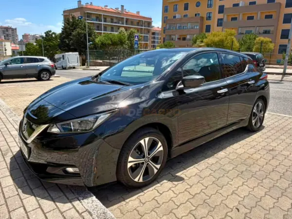 Nissan Leaf N-Connecta 1