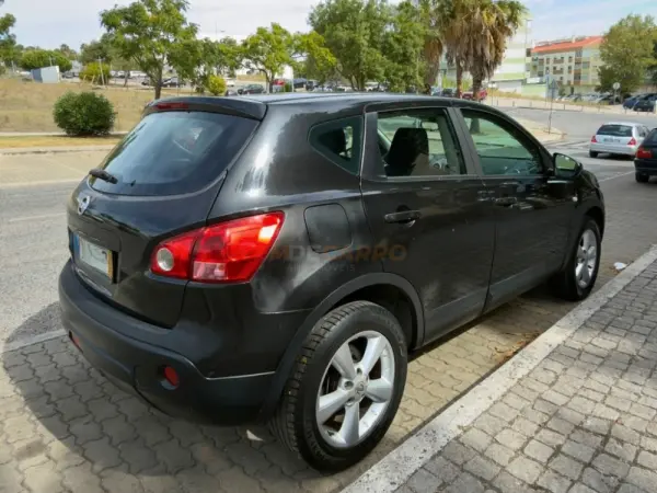 Nissan Qashqai 1.6 Acenta 6