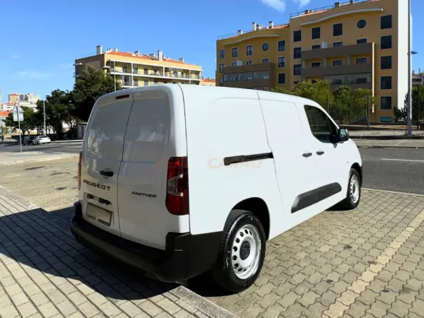 Peugeot Partner 1.5 BlueHDi 100 XL 8