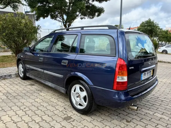 Opel Astra 1.4 16V 8