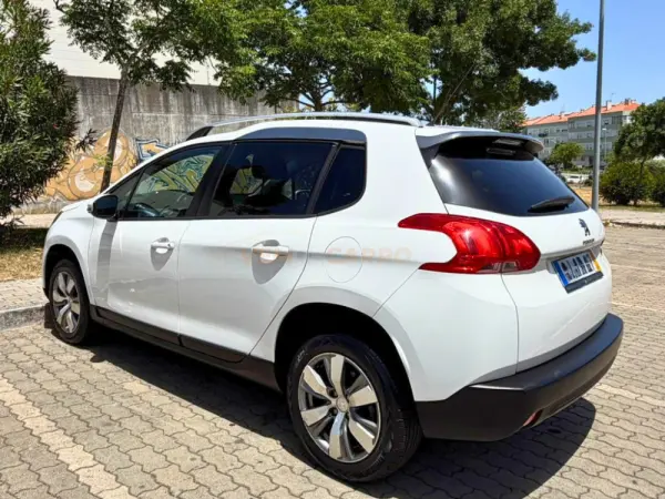 Peugeot 2008 1.2 VTi Active 7