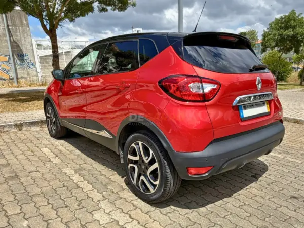 Renault Captur 0.9 TCE 8