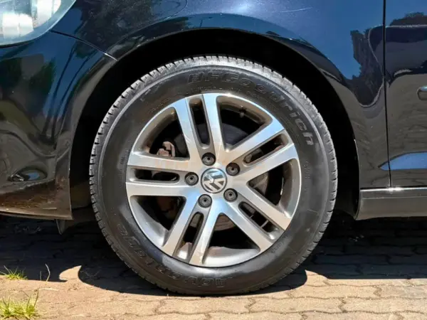 Volkswagen Golf Plus 2.0 TDi Confortline 9
