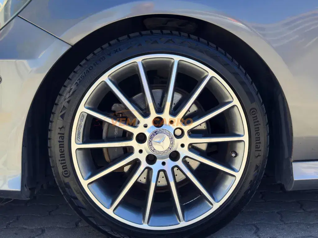 Mercedes-Benz A 200 2.0 AMG 8