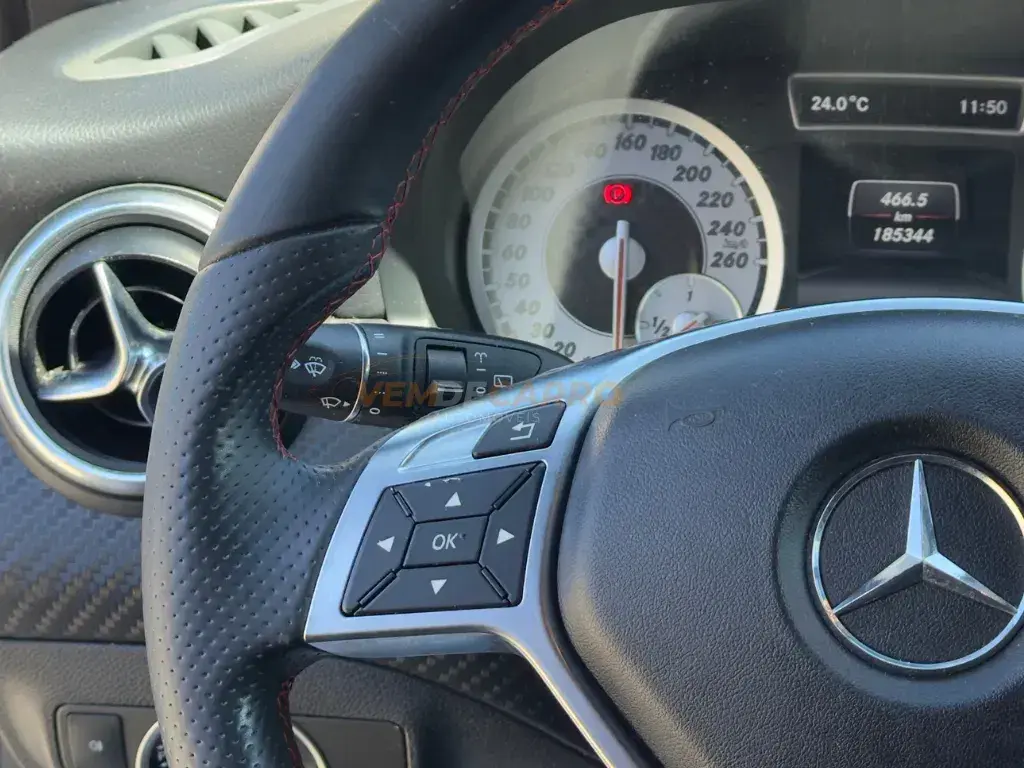 Mercedes-Benz A 200 2.0 AMG 15