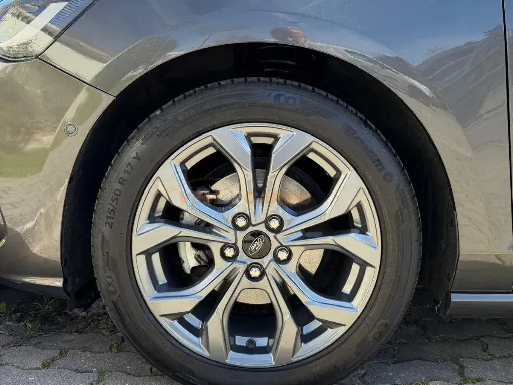 Ford Focus SW 1.5 Ecoblue ST Line 5