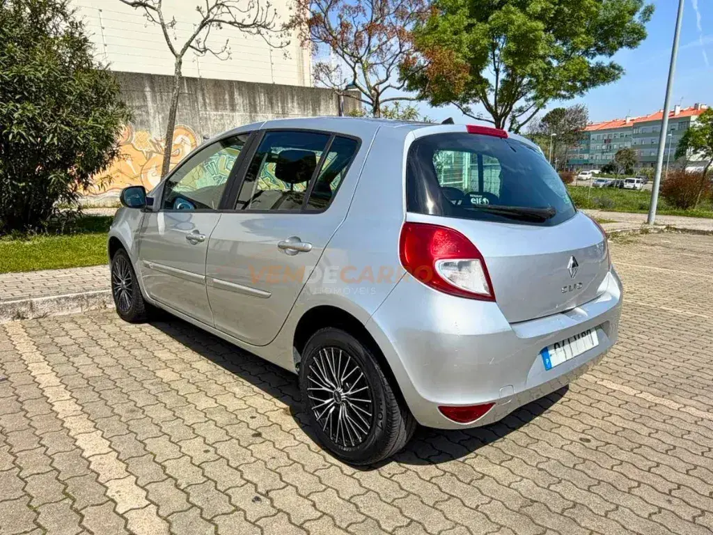 Renault Clio 1.2 16V Confort 3