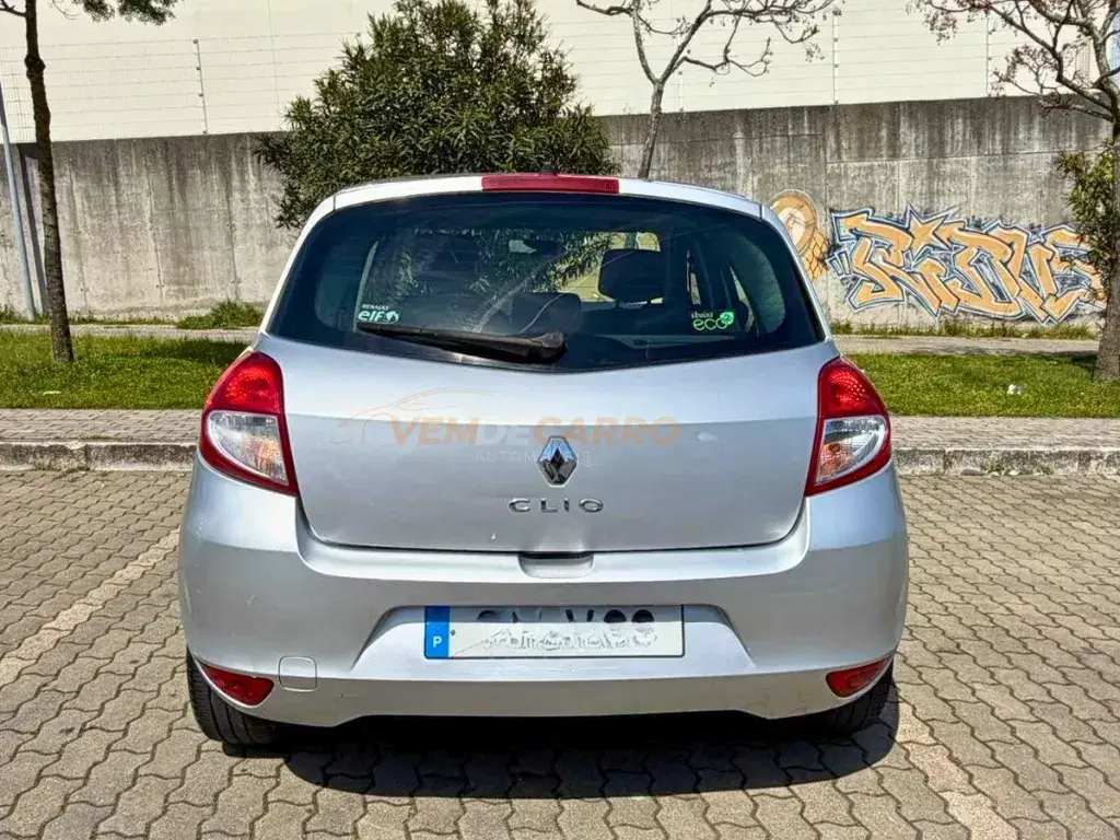 Renault Clio 1.2 16V Confort 4