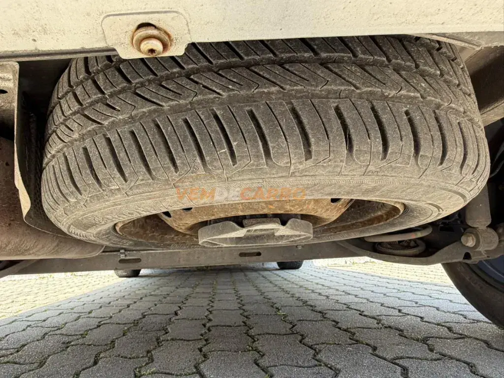 Renault Clio 1.2 16V Confort 8