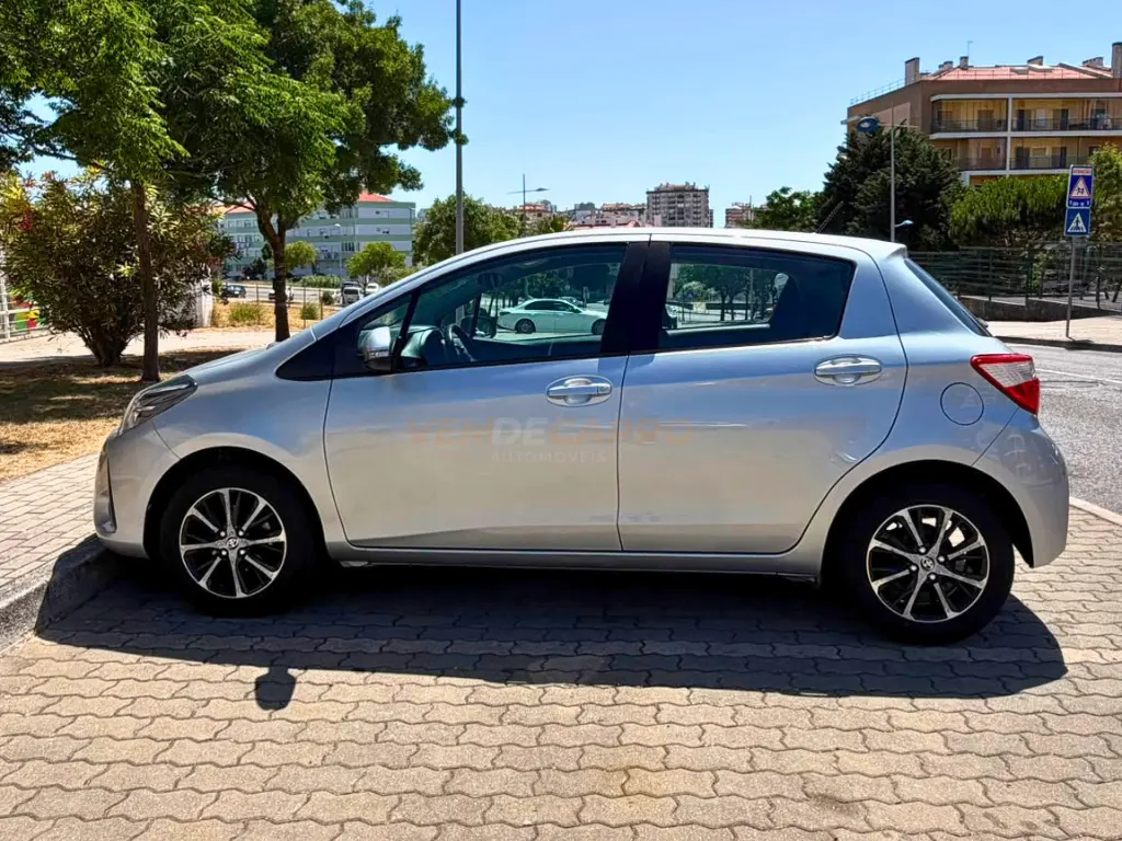 Toyota Yaris 1.0 VVT-i Comfort 5
