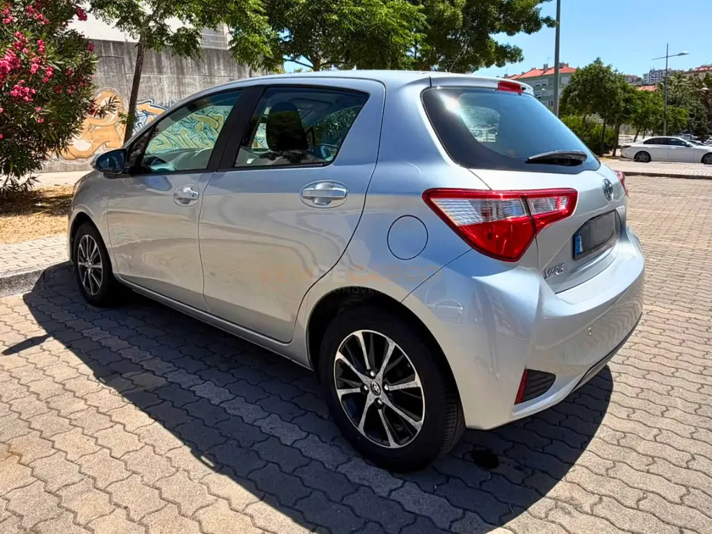 Toyota Yaris 1.0 VVT-i Comfort 7
