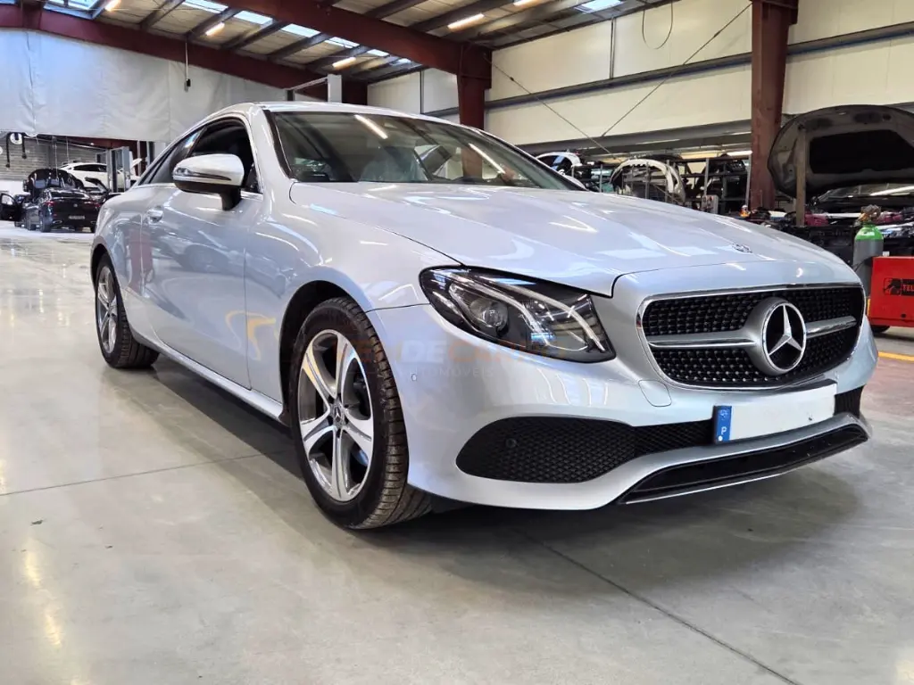 Mercedes-Benz E 220 d Aut. 3