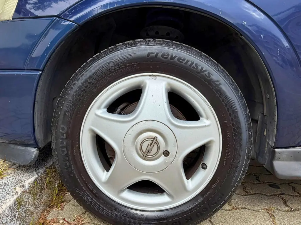 Opel Astra 1.4 16V 7