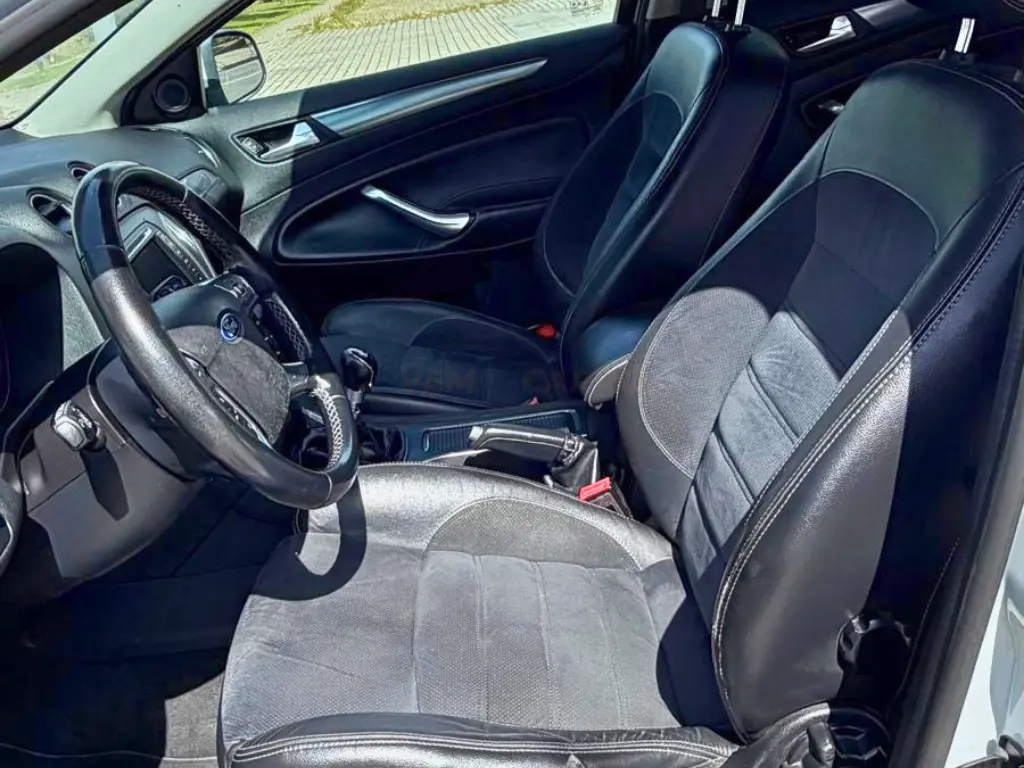 Ford Mondeo SW 1.6 TDCi S 16