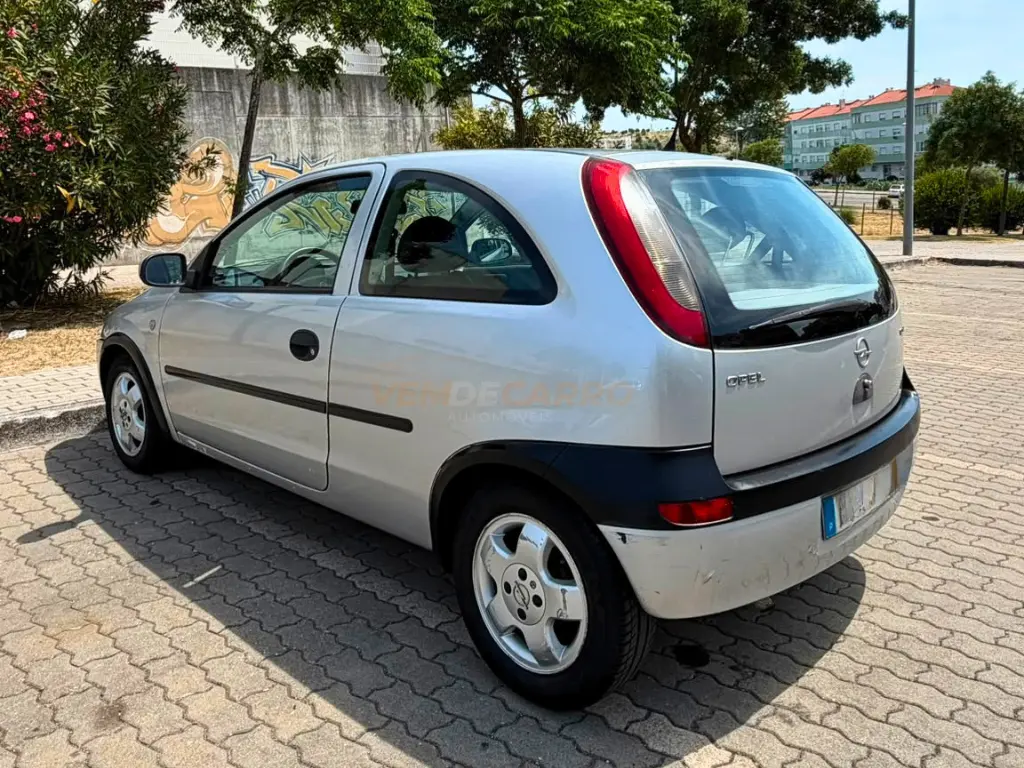 Opel Corsa 1.0 12V Confort 6