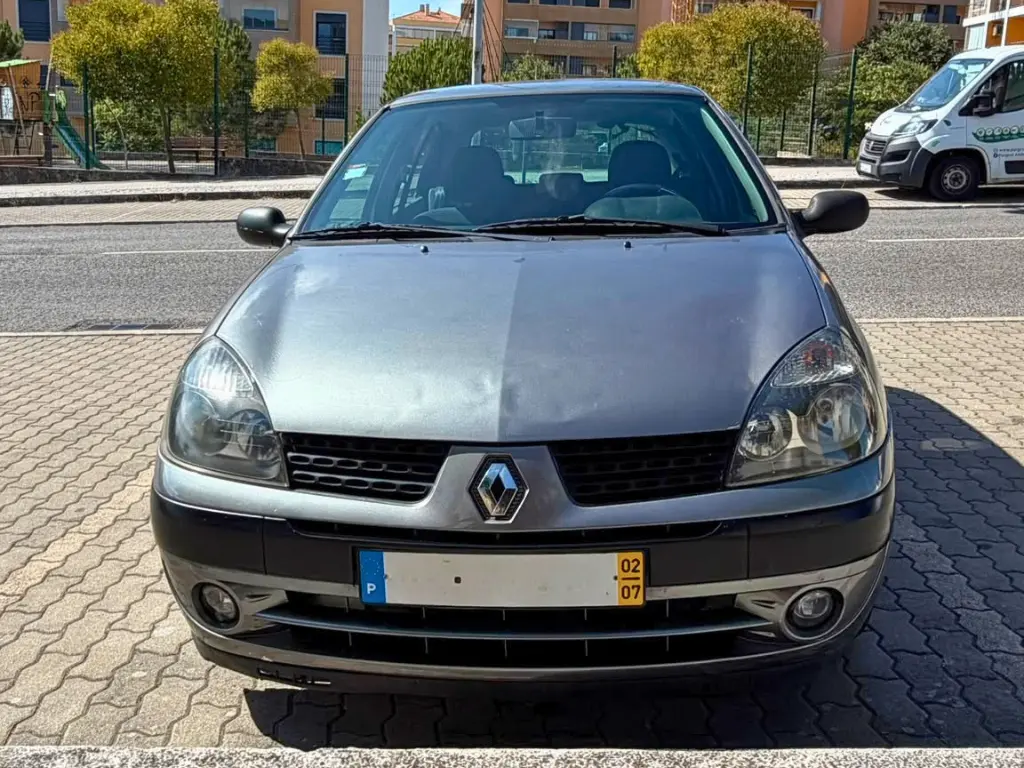 Renault Clio 1.2 16V Confort 2