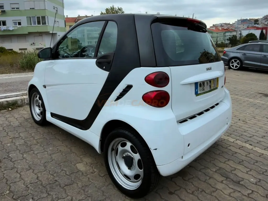 Smart ForTwo Coupé 1.0 mhd 4