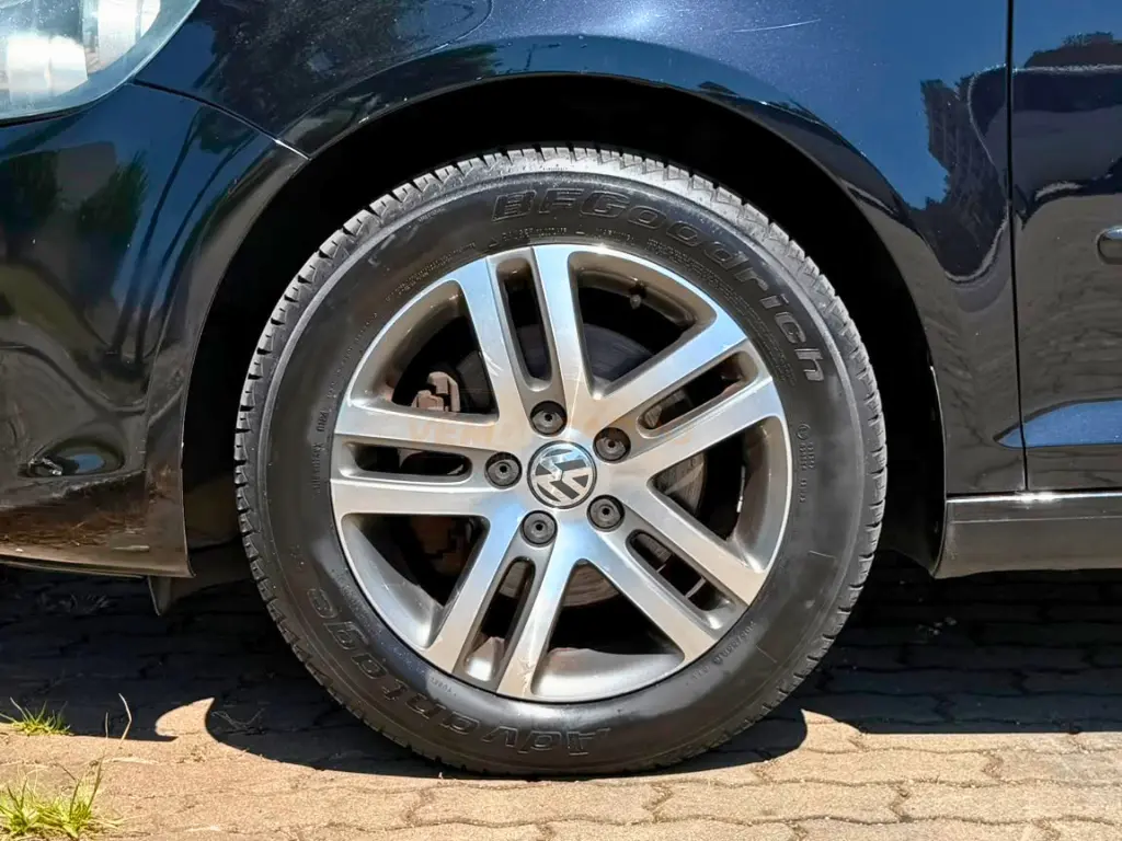 Volkswagen Golf Plus 2.0 TDi Confortline 9